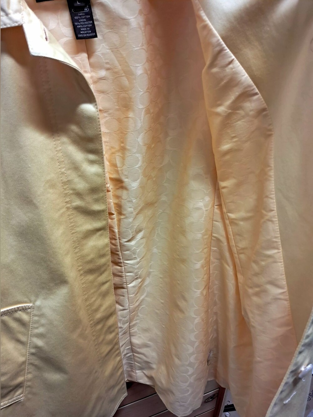 COACH  Sateen Walking Trench Coat Size L - Picture 7 of 11